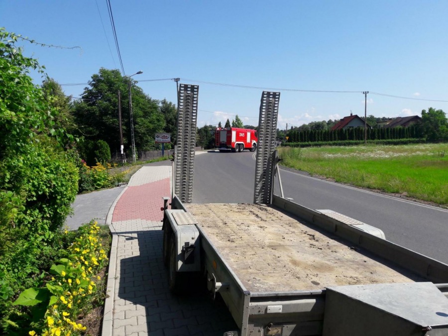 Wybuch gazu w Pisarzowicach. Poszkodowanego zabrał śmigłowiec LPR - foto