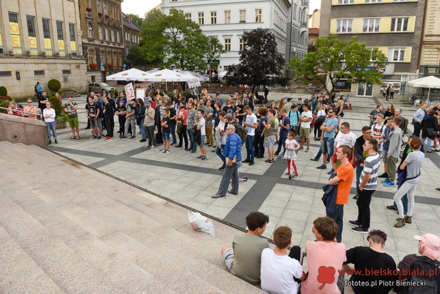 Za wolnością słowa. Protest na placu Chrobrego - foto