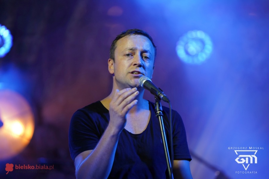 Wielki koncert na placu Bolka i Lolka. Czesław ma głos!