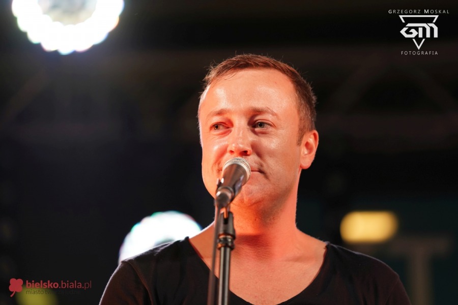 Wielki koncert na placu Bolka i Lolka. Czesław ma głos!