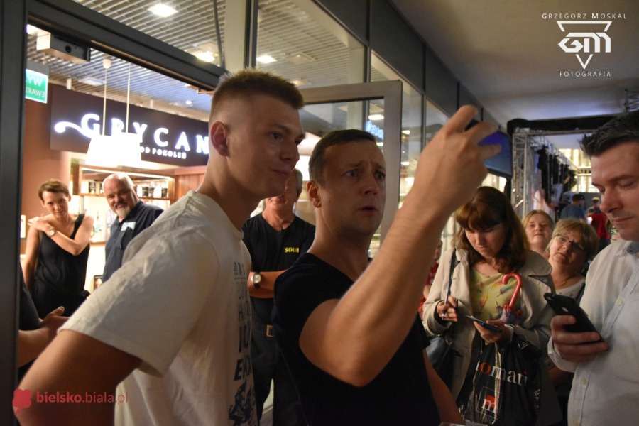 Wielki koncert na placu Bolka i Lolka. Czesław ma głos!