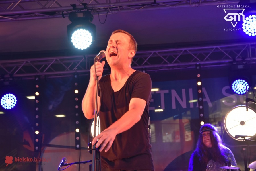 Wielki koncert na placu Bolka i Lolka. Czesław ma głos!