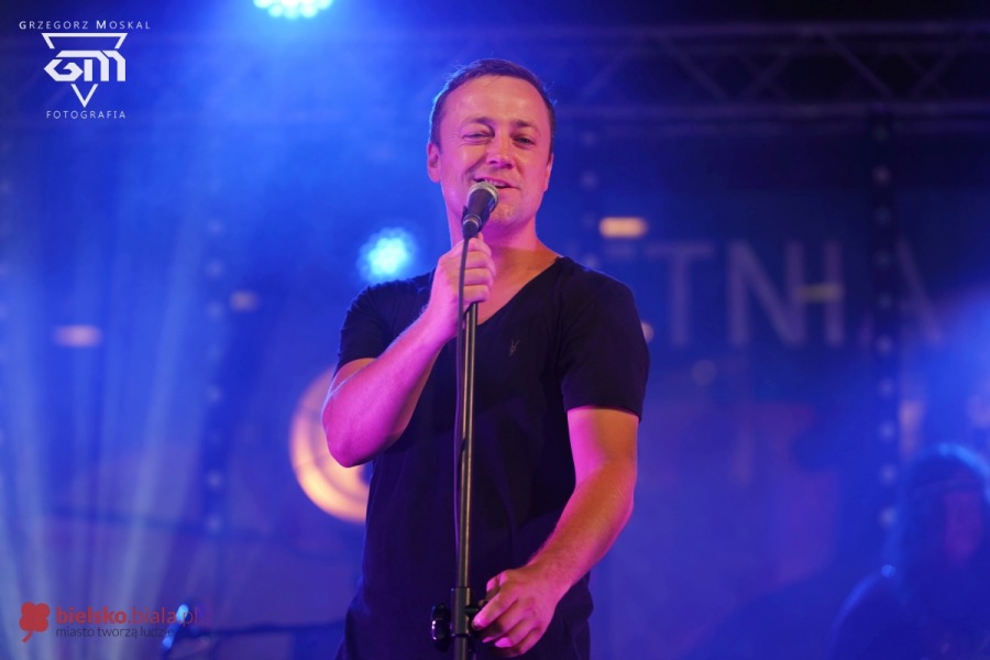 Wielki koncert na placu Bolka i Lolka. Czesław ma głos!