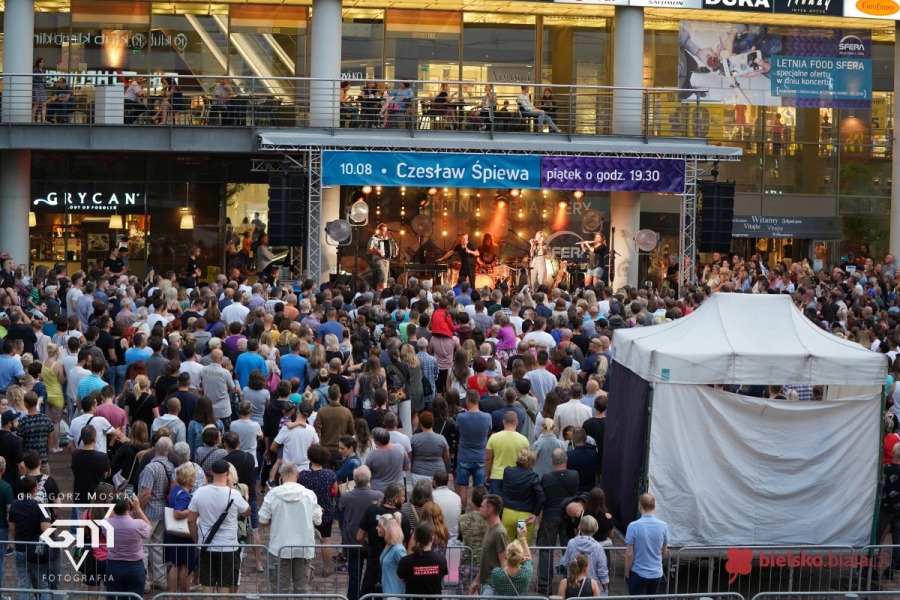Wielki koncert na placu Bolka i Lolka. Czesław ma głos!