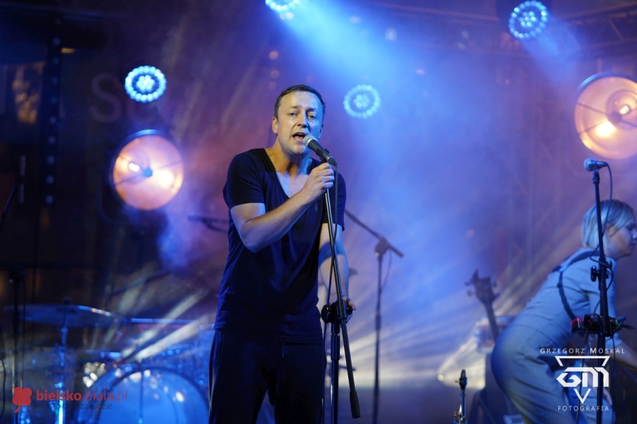 Wielki koncert na placu Bolka i Lolka. Czesław ma głos!