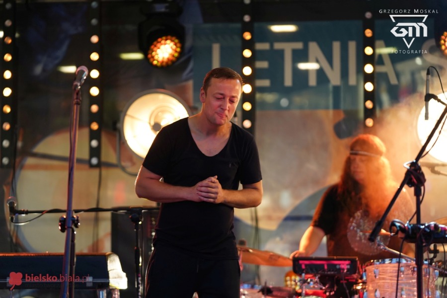 Wielki koncert na placu Bolka i Lolka. Czesław ma głos!