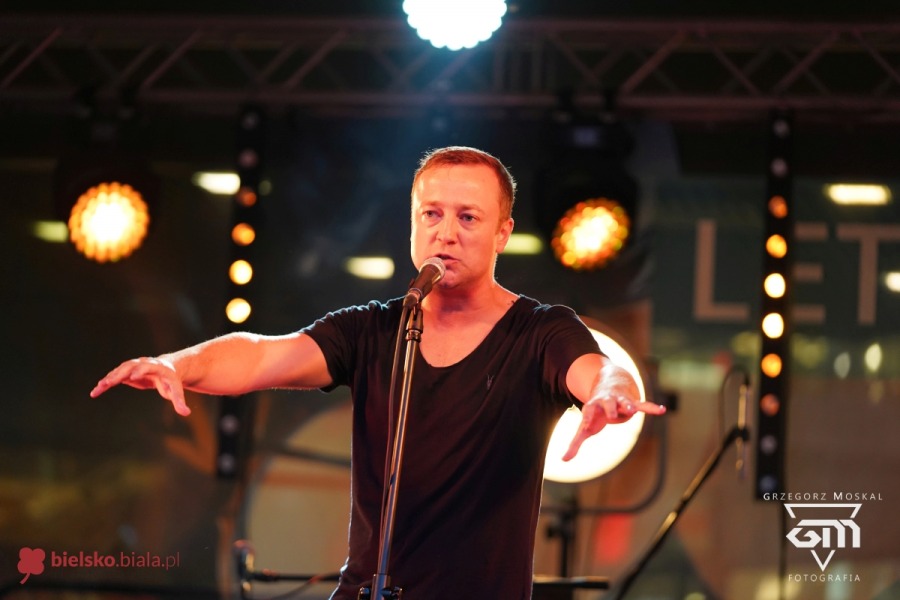 Wielki koncert na placu Bolka i Lolka. Czesław ma głos!