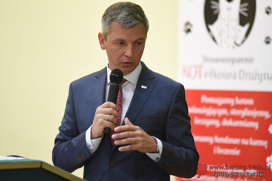 Skandal na pierwszej debacie. Wybuczany kandydat na radnego