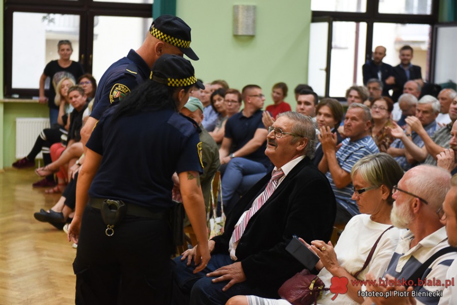 Skandal na pierwszej debacie. Wybuczany kandydat na radnego