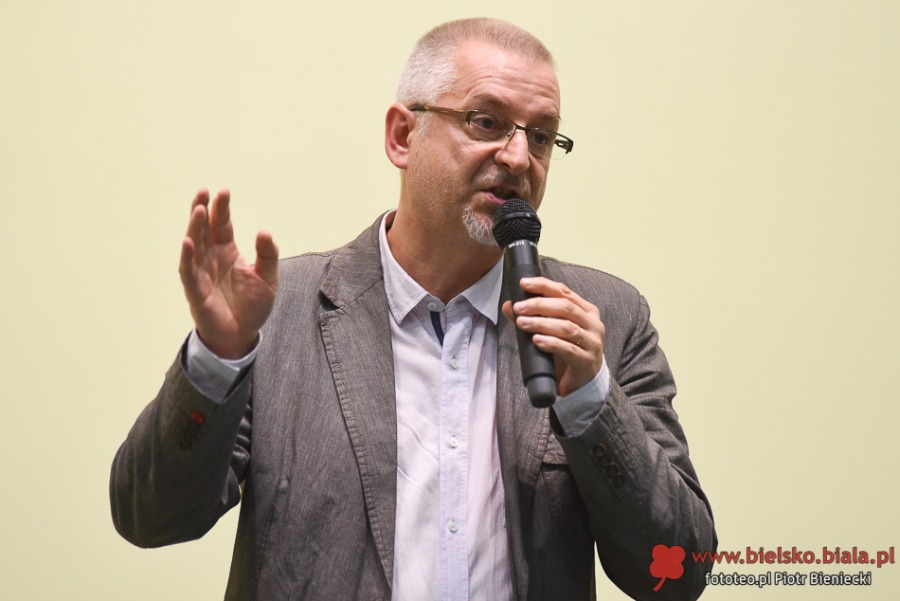 Skandal na pierwszej debacie. Wybuczany kandydat na radnego