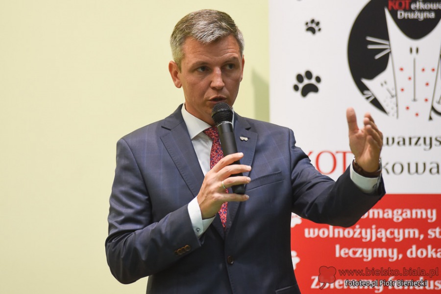 Skandal na pierwszej debacie. Wybuczany kandydat na radnego