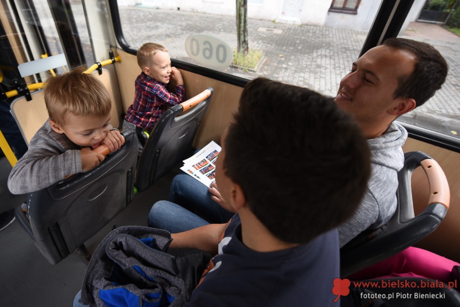 Historyczny kurs kultowego autobusu. Dyrektor MZK przedstawia
