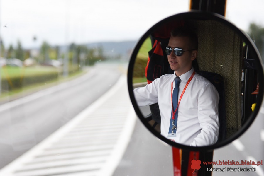 Historyczny kurs kultowego autobusu. Dyrektor MZK przedstawia