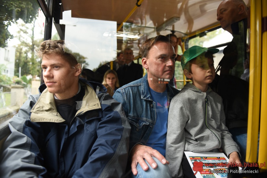 Historyczny kurs kultowego autobusu. Dyrektor MZK przedstawia