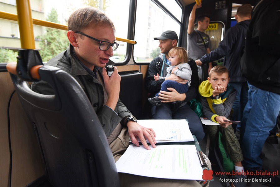 Historyczny kurs kultowego autobusu. Dyrektor MZK przedstawia