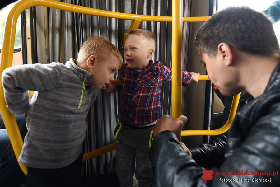 Historyczny kurs kultowego autobusu. Dyrektor MZK przedstawia