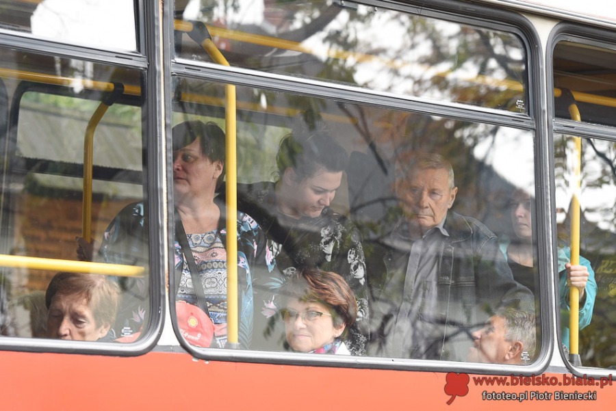 Historyczny kurs kultowego autobusu. Dyrektor MZK przedstawia