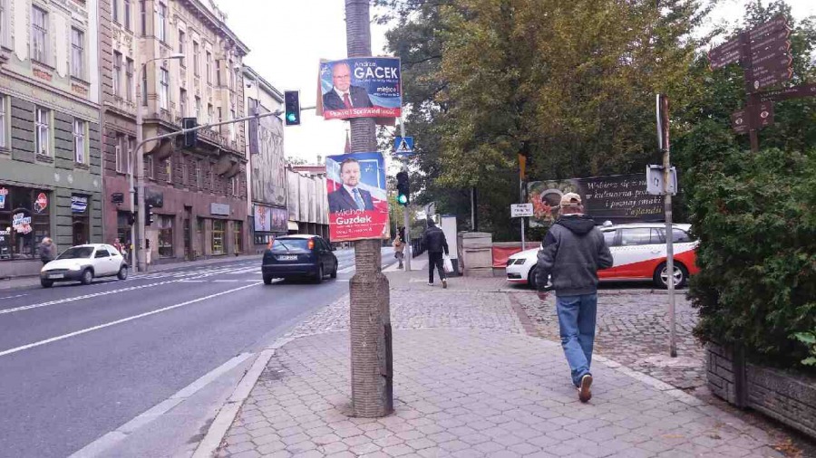 Wojna na plakaty. Nie ma zgody na zaśmiecanie miasta