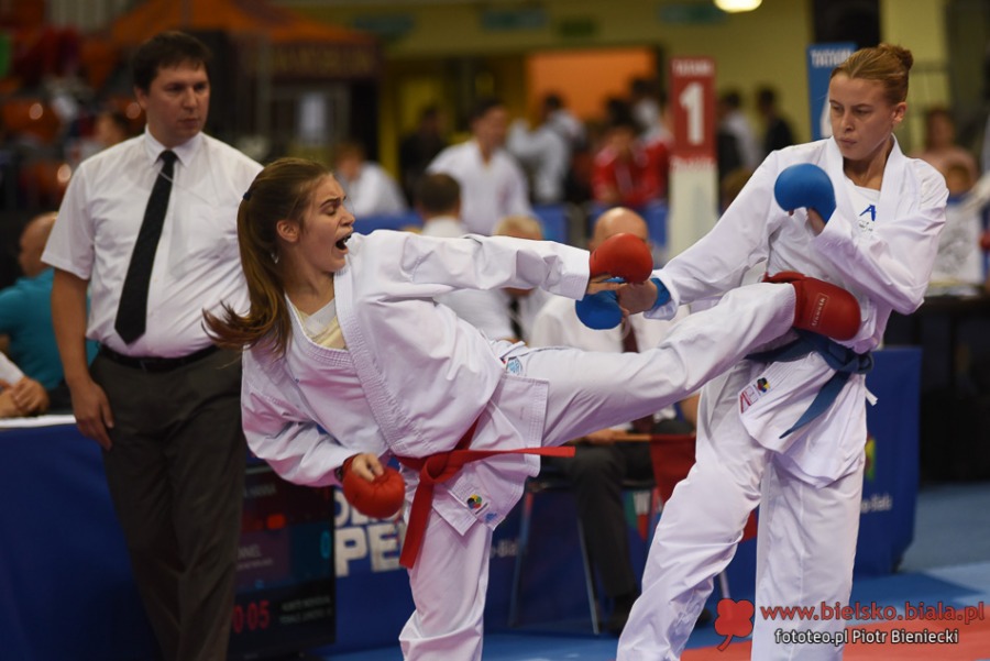 Bielsko-Biała rządzi w karate. Świat walczy dziś pod Dębowcem