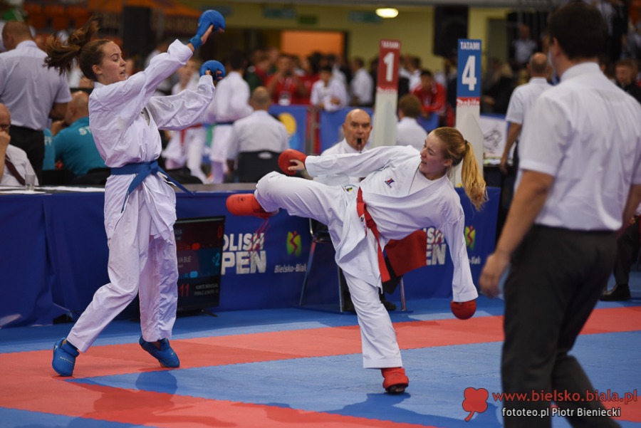 Bielsko-Biała rządzi w karate. Świat walczy dziś pod Dębowcem