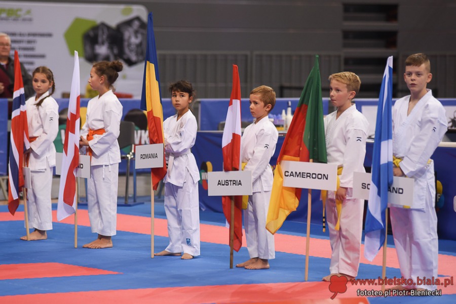 Bielsko-Biała rządzi w karate. Świat walczy dziś pod Dębowcem