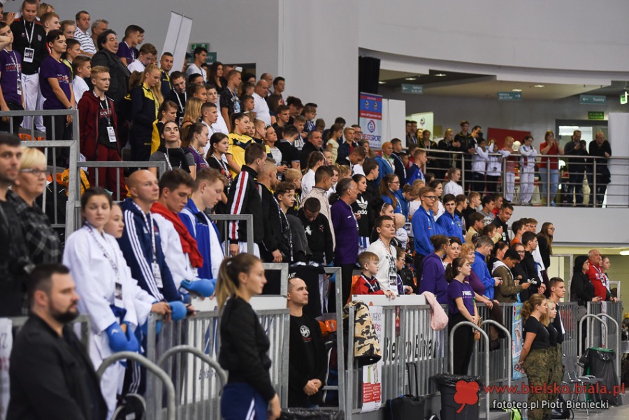 Bielsko-Biała rządzi w karate. Świat walczy dziś pod Dębowcem