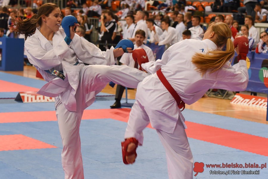 Bielsko-Biała rządzi w karate. Świat walczy dziś pod Dębowcem