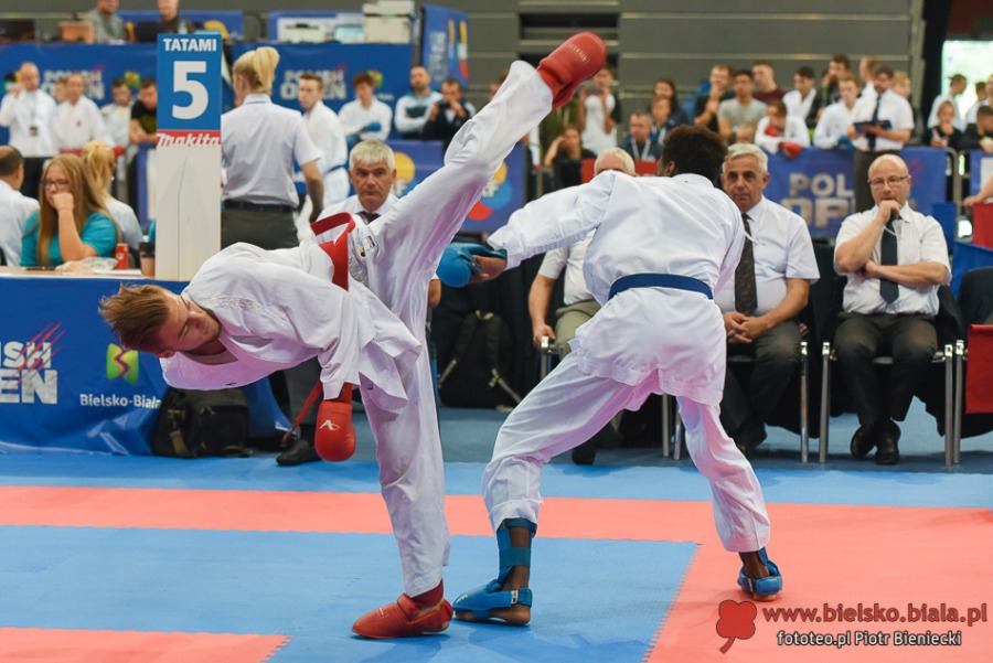 Bielsko-Biała rządzi w karate. Świat walczy dziś pod Dębowcem
