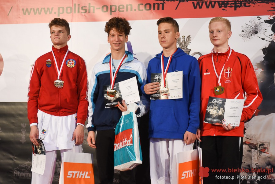 Bielsko-Biała rządzi w karate. Świat walczy dziś pod Dębowcem