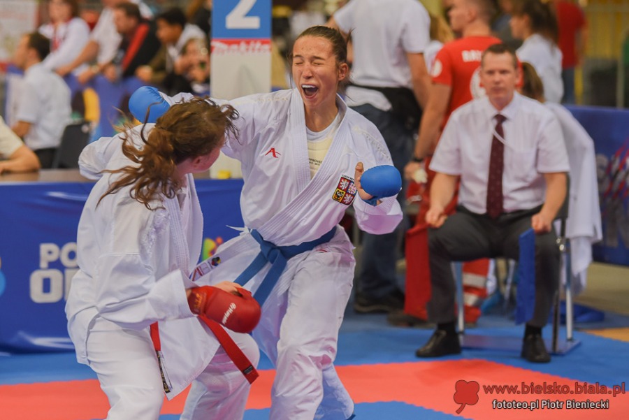 Bielsko-Biała rządzi w karate. Świat walczy dziś pod Dębowcem
