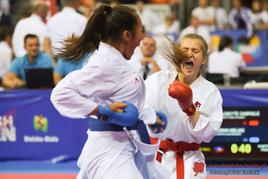 Bielsko-Biała rządzi w karate. Świat walczy dziś pod Dębowcem