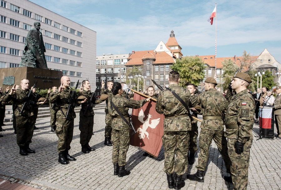 Przysięgali żołnierze WOT. Uroczystość jak za dawnych lat - foto