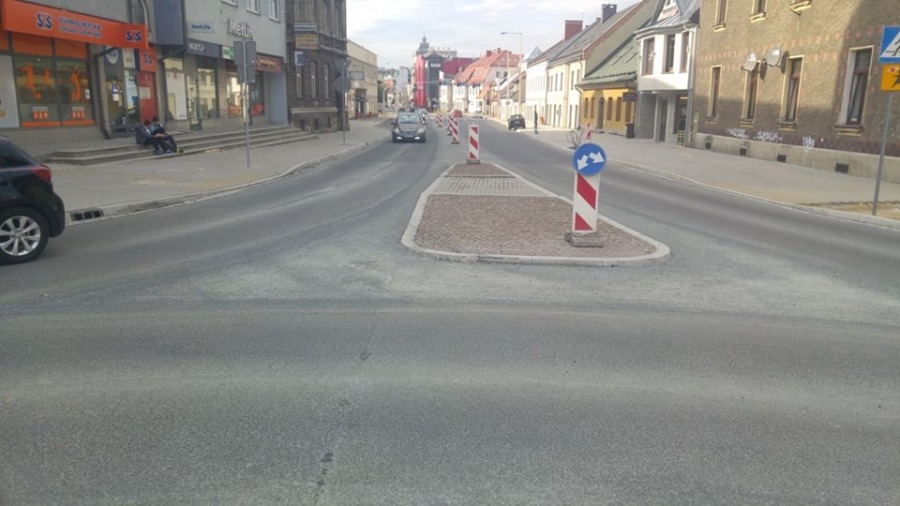 Ważna ulica w Bielsku-Białej już przejezdna w obu kierunkach - foto