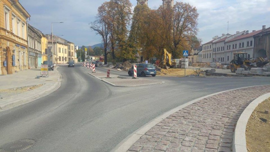 Ważna ulica w Bielsku-Białej już przejezdna w obu kierunkach - foto