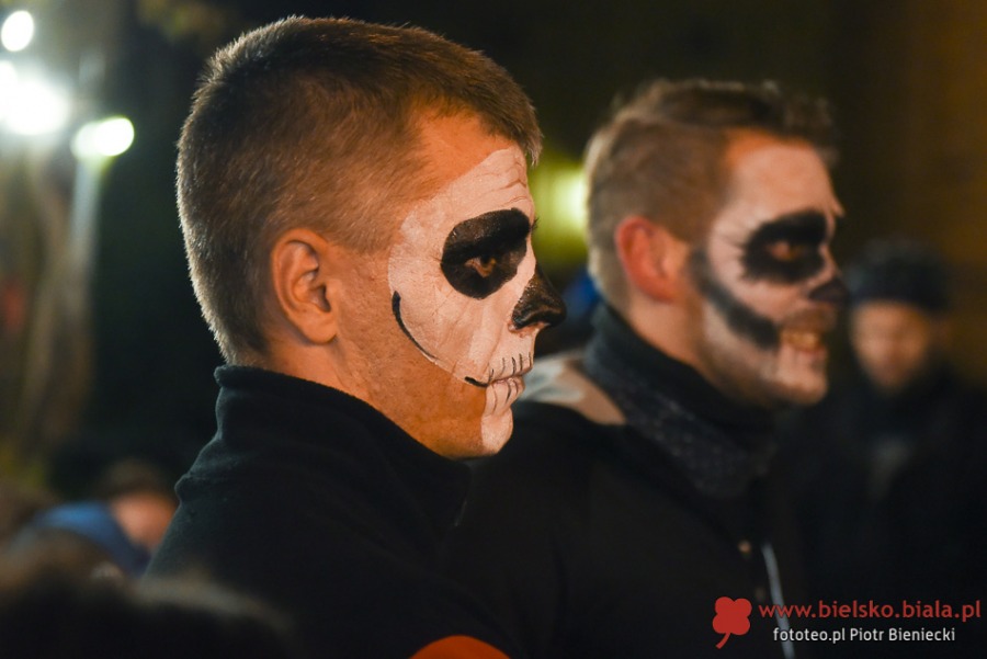 Korowód widm na rowerach na bielskich ulicach - foto