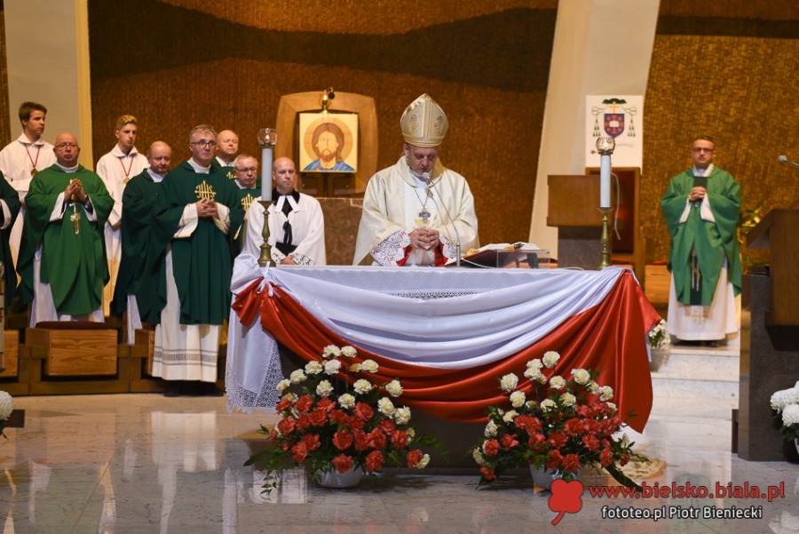 Tłumy na Cmentarzu Wojska Polskiego. Ten dzień zjednoczył bielszczan