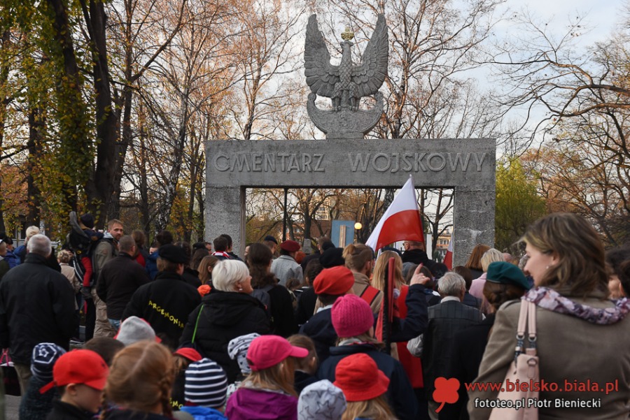 Tłumy na Cmentarzu Wojska Polskiego. Ten dzień zjednoczył bielszczan