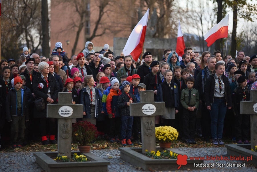 Tłumy na Cmentarzu Wojska Polskiego. Ten dzień zjednoczył bielszczan