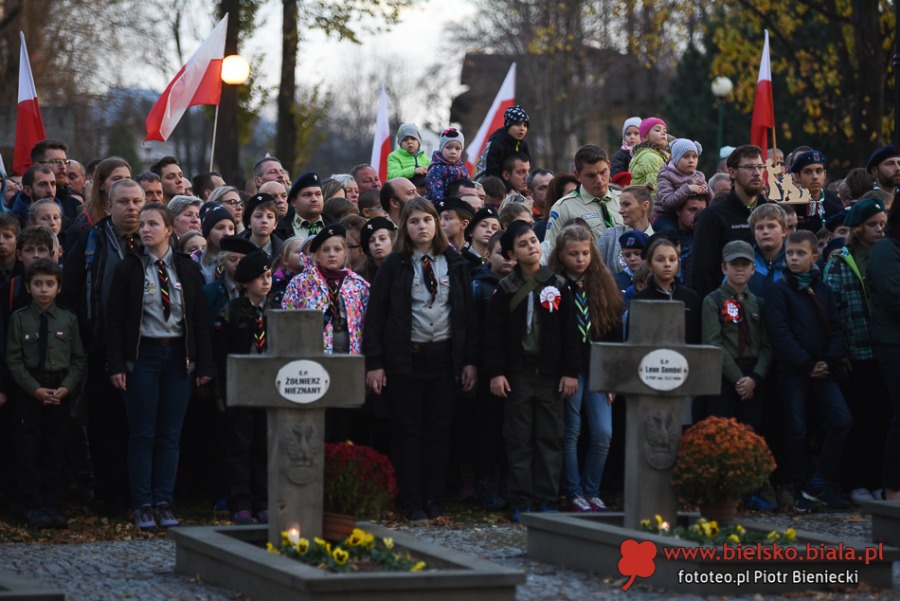 Tłumy na Cmentarzu Wojska Polskiego. Ten dzień zjednoczył bielszczan
