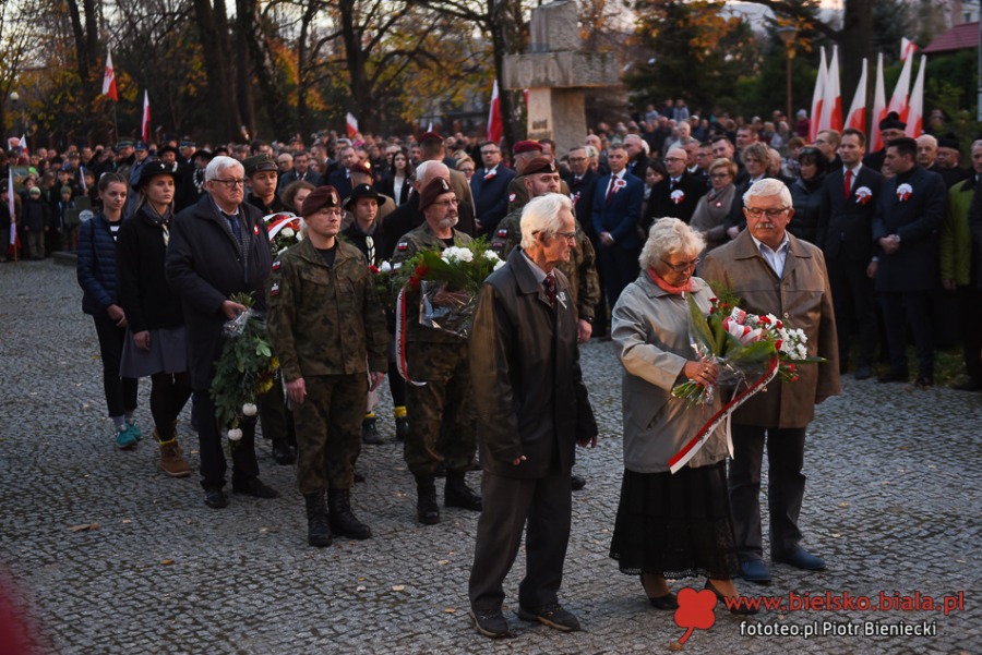 Tłumy na Cmentarzu Wojska Polskiego. Ten dzień zjednoczył bielszczan