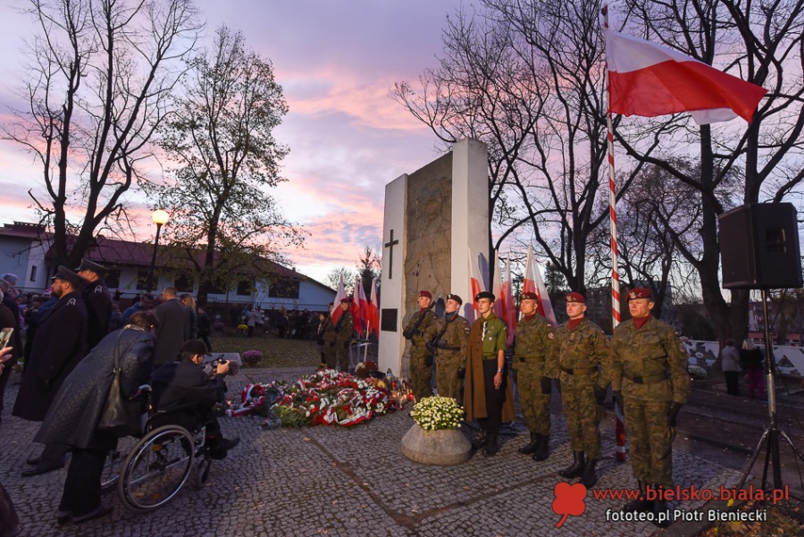 Tłumy na Cmentarzu Wojska Polskiego. Ten dzień zjednoczył bielszczan