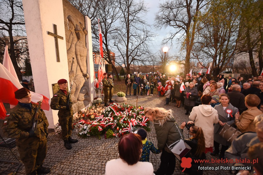 Tłumy na Cmentarzu Wojska Polskiego. Ten dzień zjednoczył bielszczan