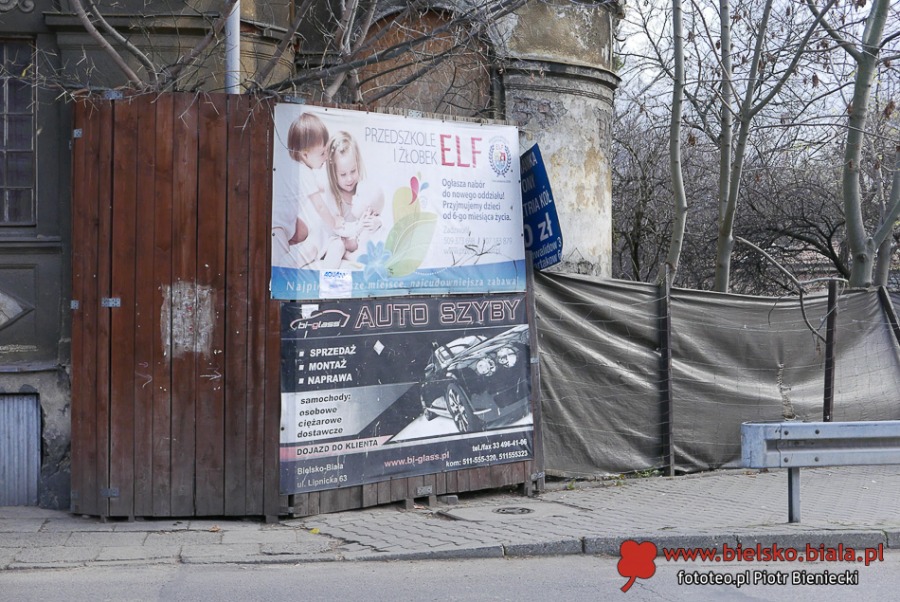 Trzeci świat na Cieszyńskiej. Tylko szalet trzyma fason