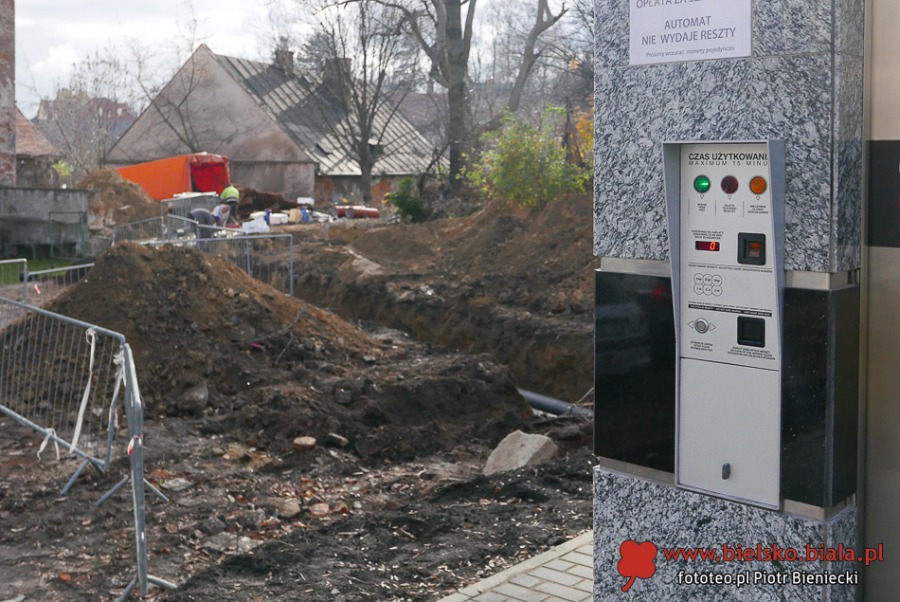 Trzeci świat na Cieszyńskiej. Tylko szalet trzyma fason