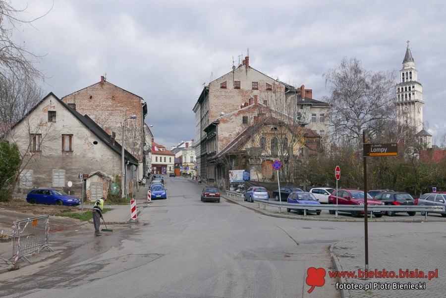 Trzeci świat na Cieszyńskiej. Tylko szalet trzyma fason