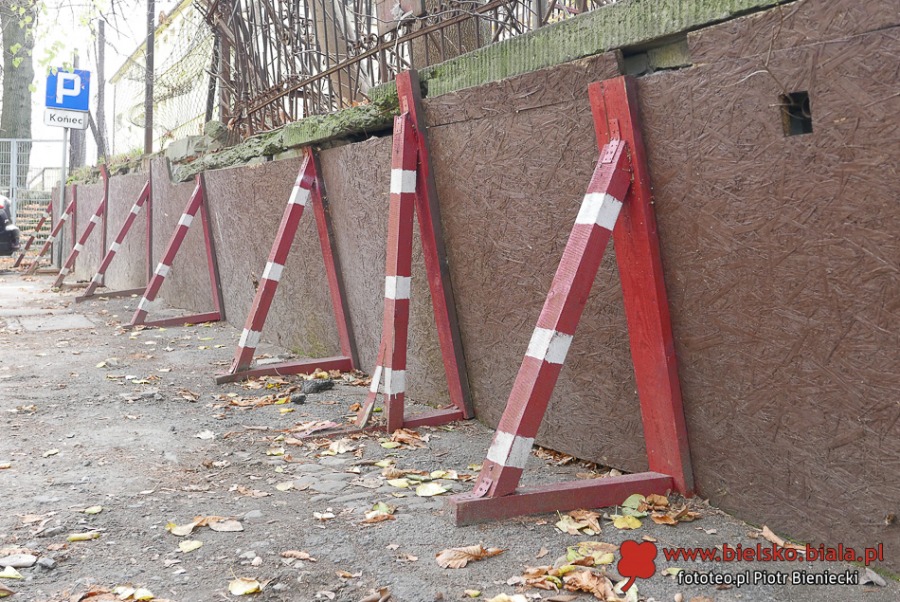 Trzeci świat na Cieszyńskiej. Tylko szalet trzyma fason