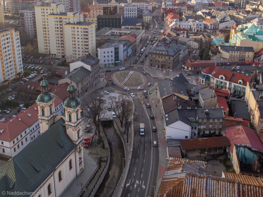 Znikający potok na nowym rondzie. Co architekt miał na myśli? - foto