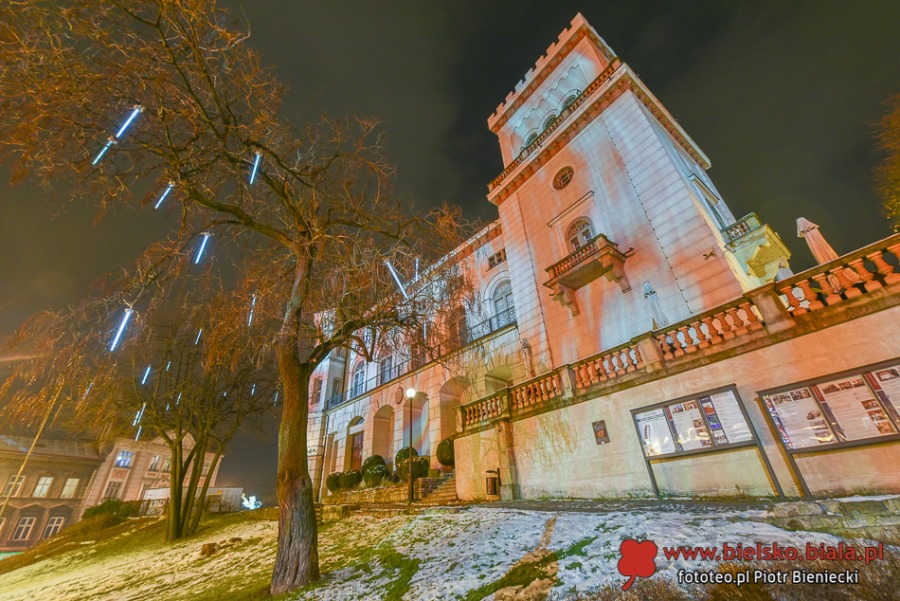 Miasto pięknieje po zmierzchu. Magia świątecznych iluminacji