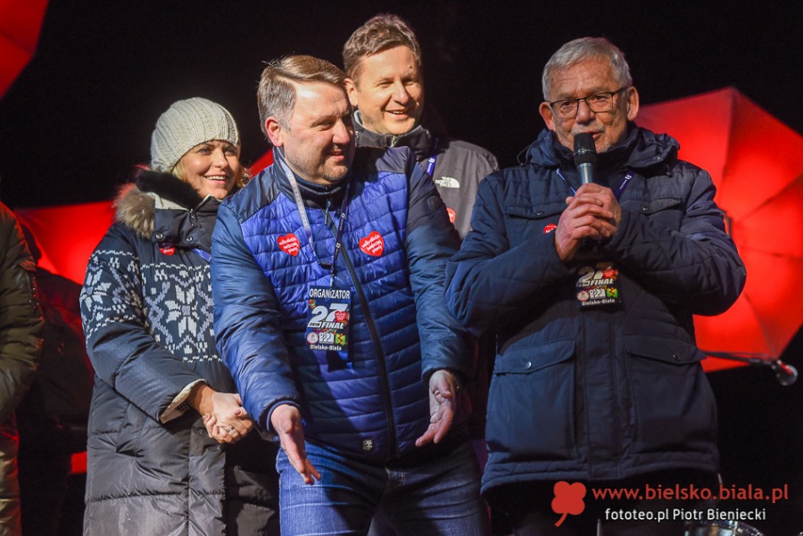 Tak grała WOŚP w Bielsku-Białej. Pokaz świateł na Rynku - ZDJĘCIA