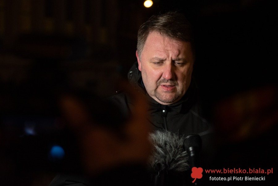 Bielszczanie przeciwko przemocy. Wiec milczenia na placu Chrobrego - foto